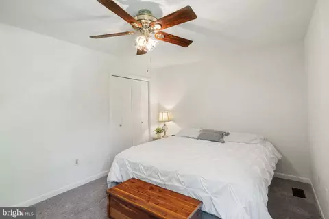 11813 Cornwell Dr, Manassas, VA 20112 photo 17