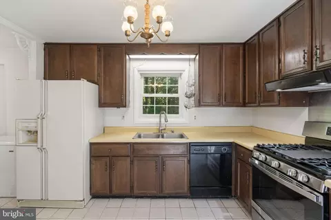 11813 Cornwell Dr, Manassas, VA 20112 photo 14
