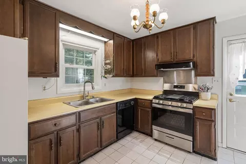 11813 Cornwell Dr, Manassas, VA 20112 photo 13