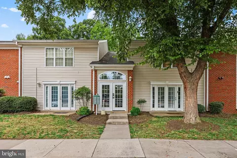 15550 Horseshoe Ln, Woodbridge, VA 22191