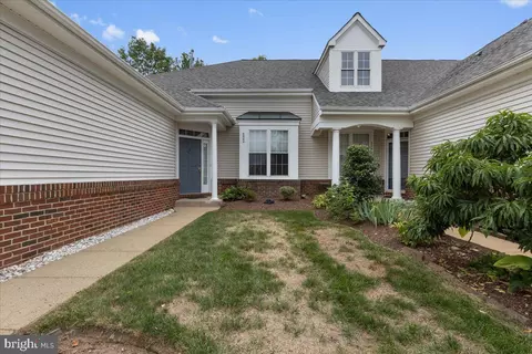 6984 Walnut Hill Dr, Gainesville, VA 20155 photo 4