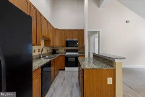 6984 Walnut Hill Dr, Gainesville, VA 20155 photo 13