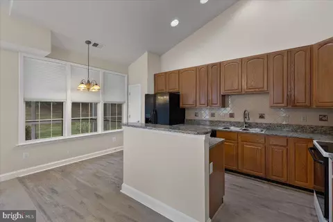 6984 Walnut Hill Dr, Gainesville, VA 20155 photo 14