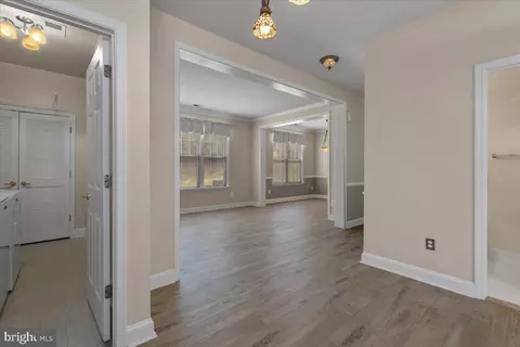 6984 Walnut Hill Dr, Gainesville, VA 20155 photo 23