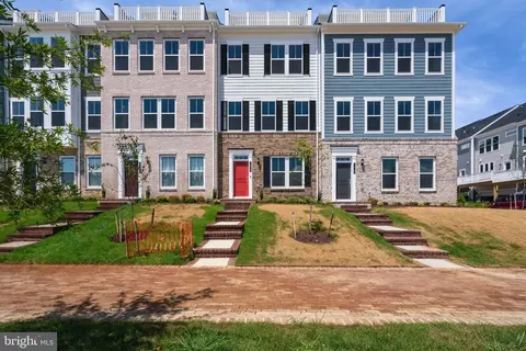 1670 Dunnington Pl Pl, Dumfries, VA 22026