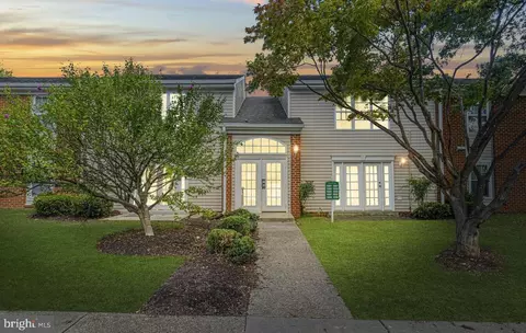 15595 Horseshoe Ln #595, Woodbridge, VA 22191