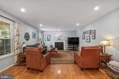 Other - 2884 Nicely Ct, Dumfries, VA 22026 photo 2 of 27