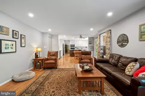Other - 2884 Nicely Ct, Dumfries, VA 22026 photo 4 of 27
