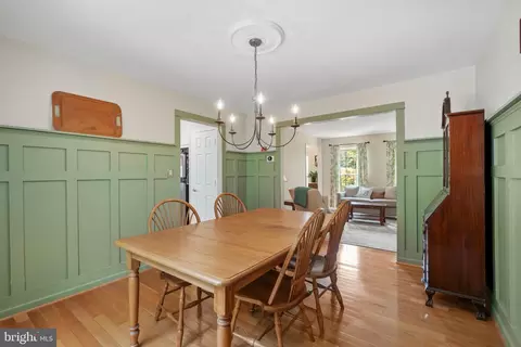 Dining - 2884 Nicely Ct, Dumfries, VA 22026 photo 3 of 3