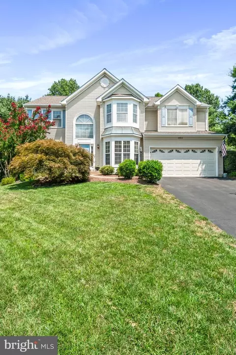 Exterior - 2884 Nicely Ct, Dumfries, VA 22026 photo 3 of 19