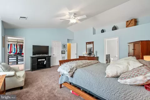 Bedroom - 2884 Nicely Ct, Dumfries, VA 22026 photo 2 of 10