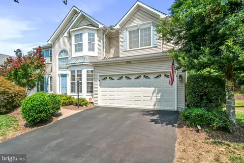 Exterior - 2884 Nicely Ct, Dumfries, VA 22026 photo 4 of 19