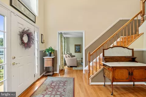 Entry Way - 2884 Nicely Ct, Dumfries, VA 22026 photo 2 of 5