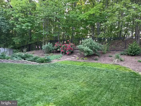 Exterior - 2884 Nicely Ct, Dumfries, VA 22026 photo 13 of 19