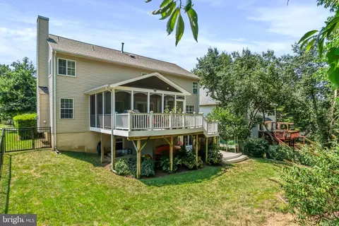Exterior - 2884 Nicely Ct, Dumfries, VA 22026 photo 8 of 19