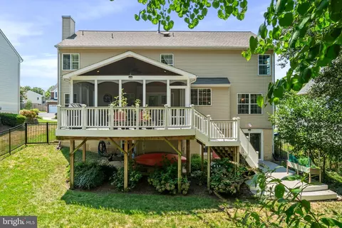 Exterior - 2884 Nicely Ct, Dumfries, VA 22026 photo 9 of 19