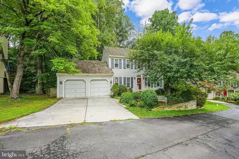 11611 Leewood Ct, Woodbridge, VA 22192