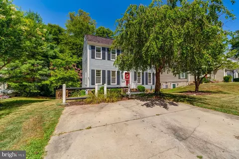 11604 Brookway Ct, Woodbridge, VA 22192