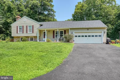 6511 Malbrook Ct, Manassas, VA 20112 photo 1