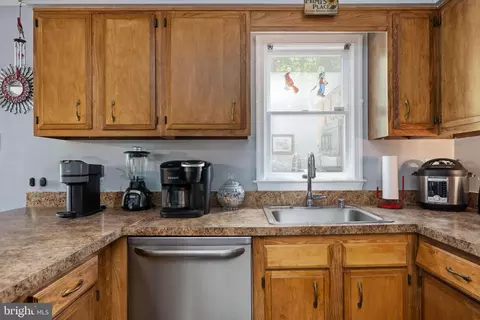 18332 Cato Ct, Triangle, VA 22172 photo 12