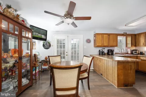 18332 Cato Ct, Triangle, VA 22172 photo 5