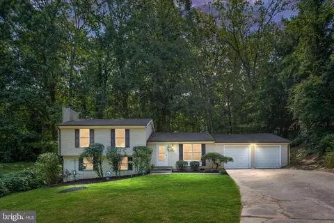 18332 Cato Ct, Triangle, VA 22172