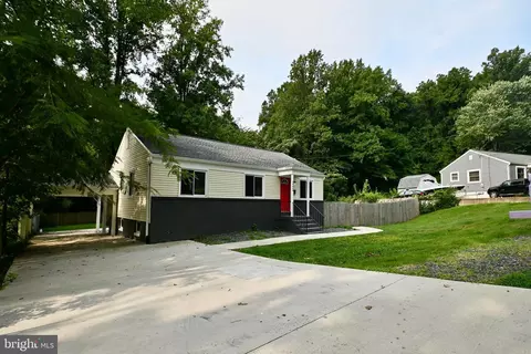 15926 Donald Curtis Dr, Woodbridge, VA 22191