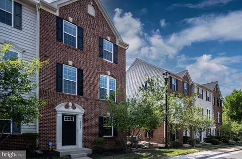 7033 Trek Way, Gainesville, VA 20155