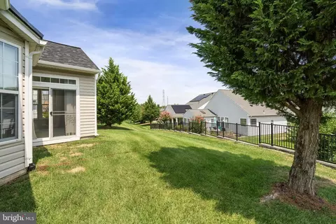 Exterior - 16149 Dancing Leaf Pl, Dumfries, VA 22025 photo 4 of 4