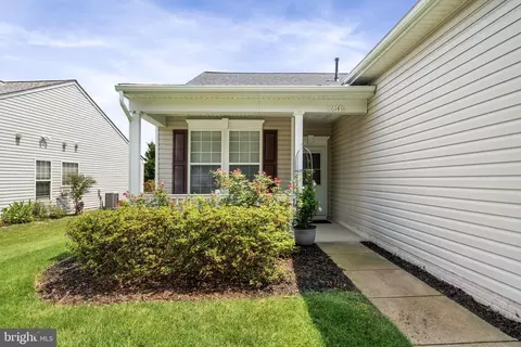 Exterior - 16149 Dancing Leaf Pl, Dumfries, VA 22025 photo 3 of 4
