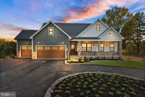 14957 Glenkirk Rd, Nokesville, VA 20181