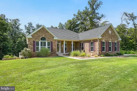 8169 Counselor Rd, Manassas, VA 20112