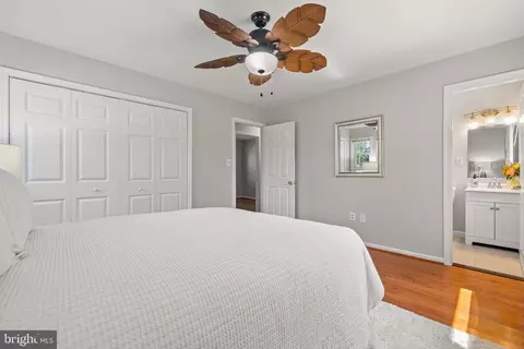 9811 Lomond Dr, Manassas, VA 20109 photo 16