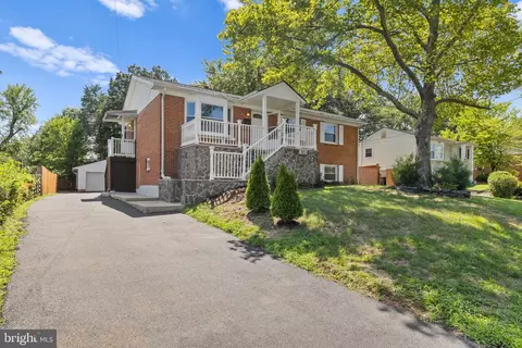 9811 Lomond Dr, Manassas, VA 20109
