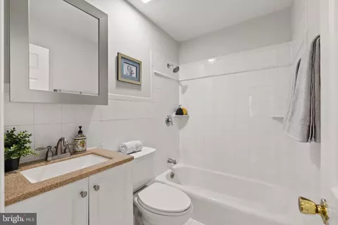 9811 Lomond Dr, Manassas, VA 20109 photo 23