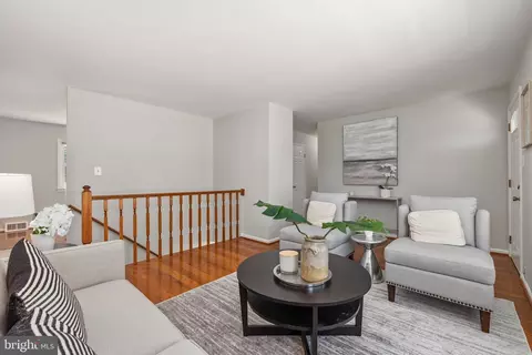 9811 Lomond Dr, Manassas, VA 20109 photo 5
