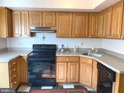 8853 Cherry Oak Ct, Manassas, VA 20109 photo 3