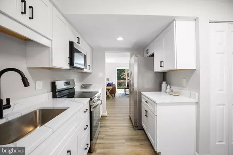 5249 Spring Branch Blvd, Dumfries, VA 22025 photo 3
