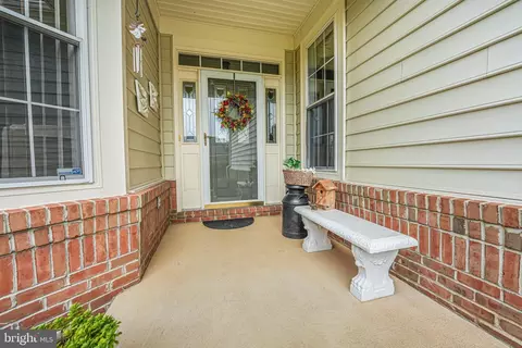 6717 Buglecall Pl, Gainesville, VA 20155 photo 3