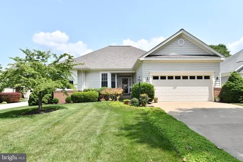 6717 Buglecall Pl, Gainesville, VA 20155 photo 2