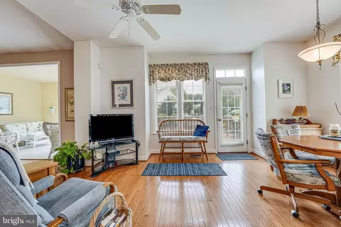 6717 Buglecall Pl, Gainesville, VA 20155 photo 11