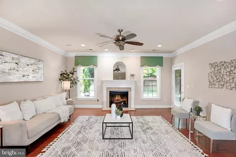 5502 Rodriquez Ln, Haymarket, VA 20169