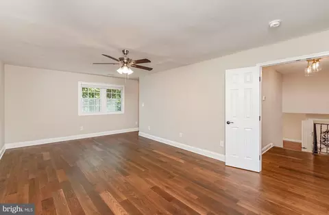Living - 7821 Cerro Gordo, Gainesville, VA 20155 photo 4 of 7