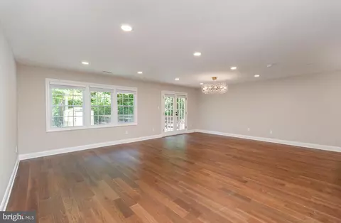 Living - 7821 Cerro Gordo, Gainesville, VA 20155 photo 2 of 7