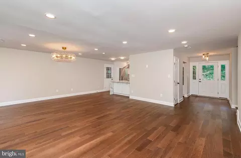 Entry Way - 7821 Cerro Gordo, Gainesville, VA 20155 photo 2 of 5