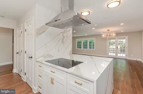 Kitchen - 7821 Cerro Gordo, Gainesville, VA 20155 photo 2 of 5