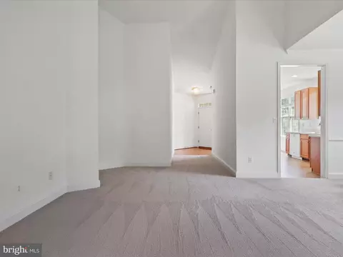 7014 Walnut Hill Dr, Gainesville, VA 20155 photo 9