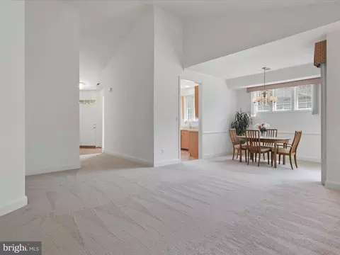 7014 Walnut Hill Dr, Gainesville, VA 20155 photo 10