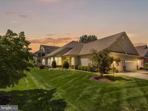 7014 Walnut Hill Dr, Gainesville, VA 20155