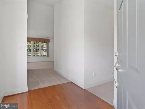 7014 Walnut Hill Dr, Gainesville, VA 20155 photo 6